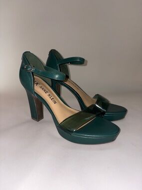 AK Anne‎ Klein Vaughn Dark Teal Green Platform Ankle-Strap Heels Size 7.5